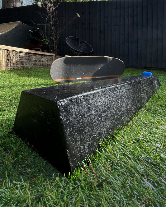 Skate Curb - Concrete